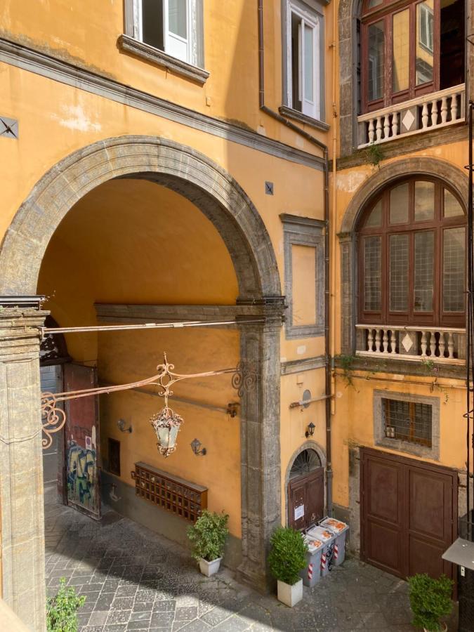 Dimora Donna Elena By Ranieri Bed & Breakfast Naples Exterior photo