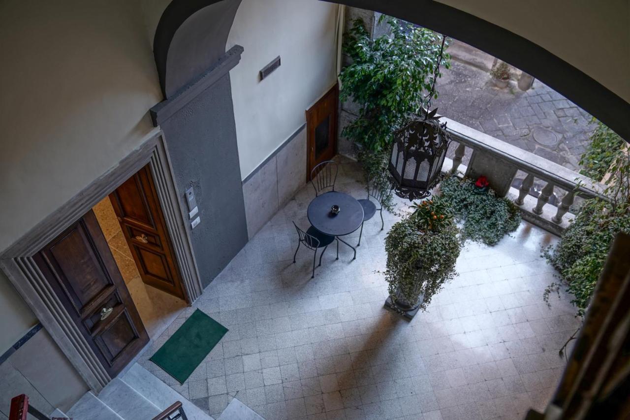 Dimora Donna Elena By Ranieri Bed & Breakfast Naples Exterior photo